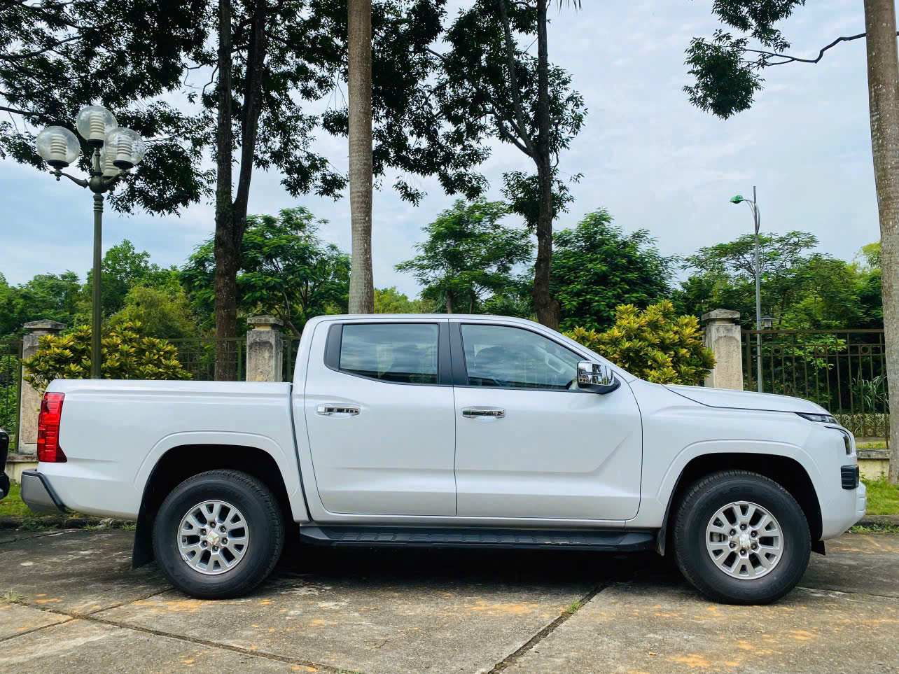 Mitsubishi Triton 2024