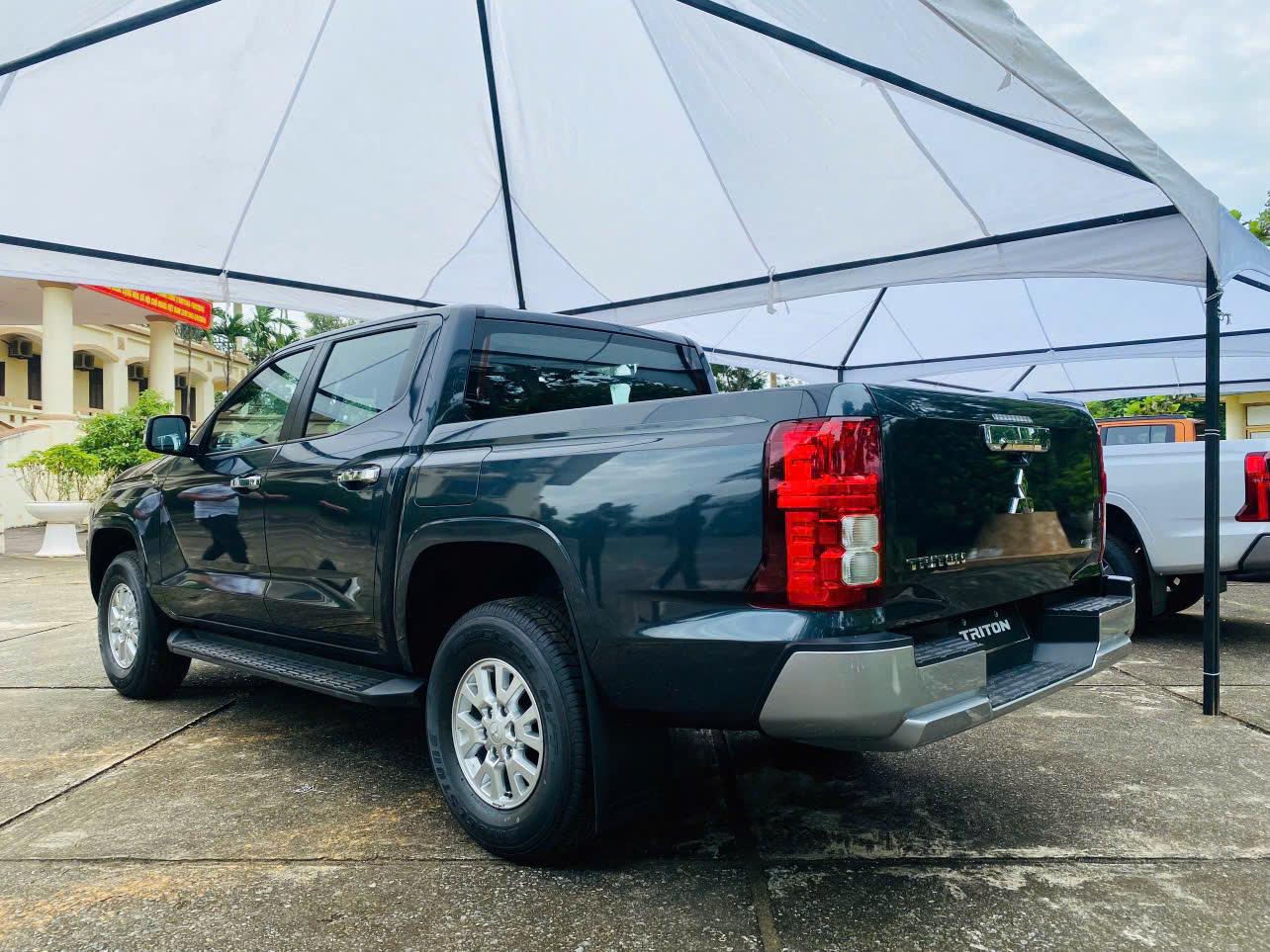 Mitsubishi Triton 2024